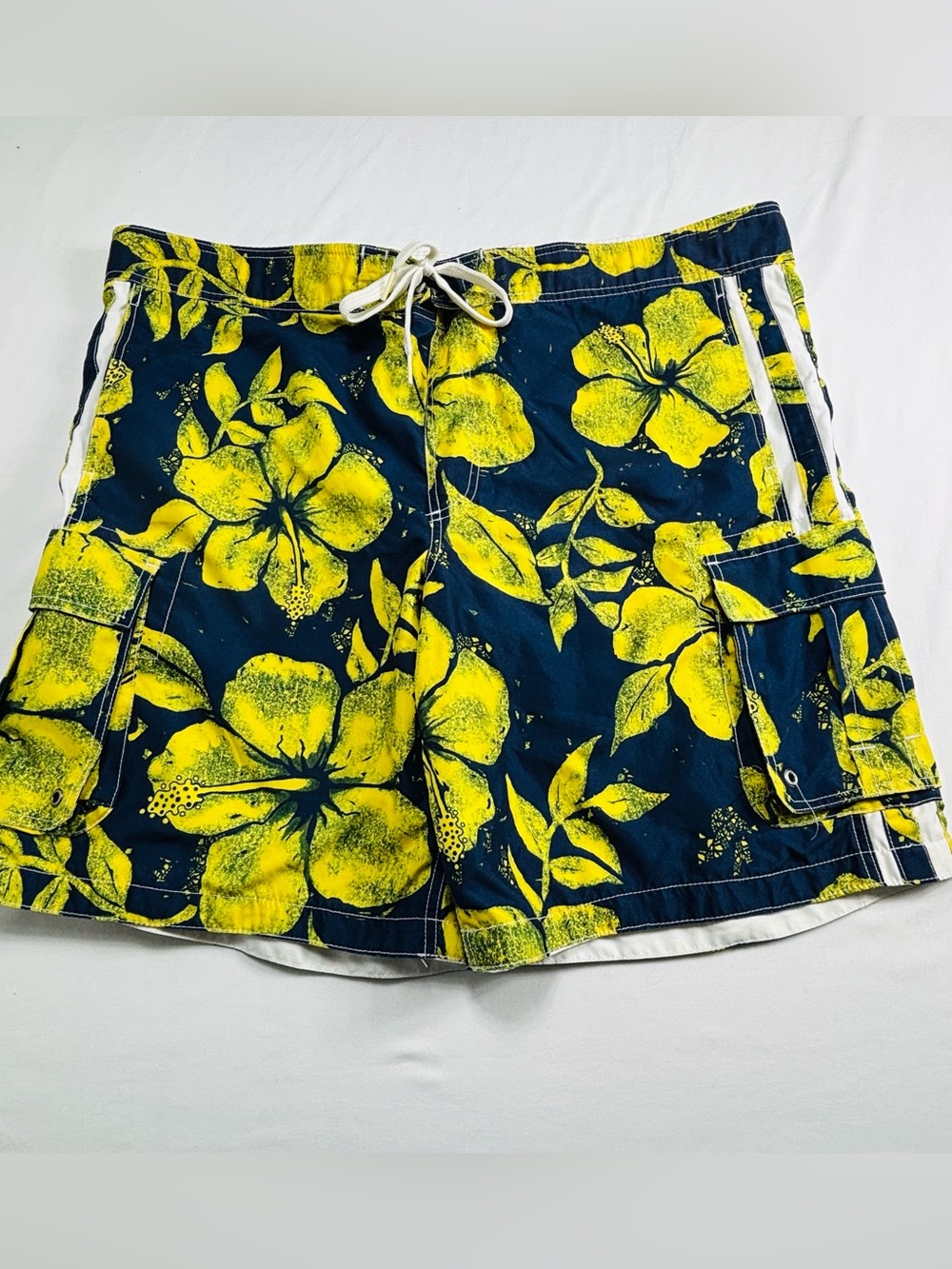 Men's Navy Blue Floral Swim Shorts with Yellow Hibiscus Print M568